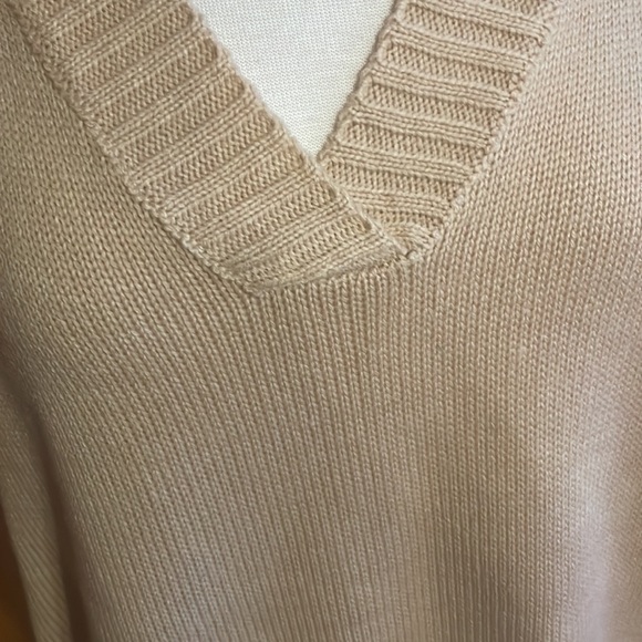 Shein sweater dress, tan, Size Small.  Great for fall weather. Cute w/leggings - Picture 2 of 10